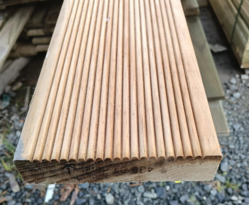 Decking 150X40 (140x32) H3.2 Grip Tread Merch Grade - Random Lengths